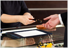 まずは声をかけてみる。出会いはそこから始まります。｜イメージ